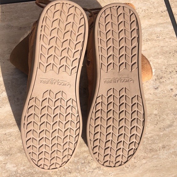 UGG KOOLABURRA Chestnut Short Mocasin Zip Boot 9 EUC - Picture 9 of 16